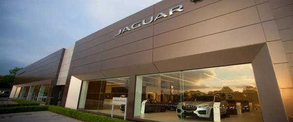 New Jaguar Land Rover ‘State of the Art’ Dealership In West London